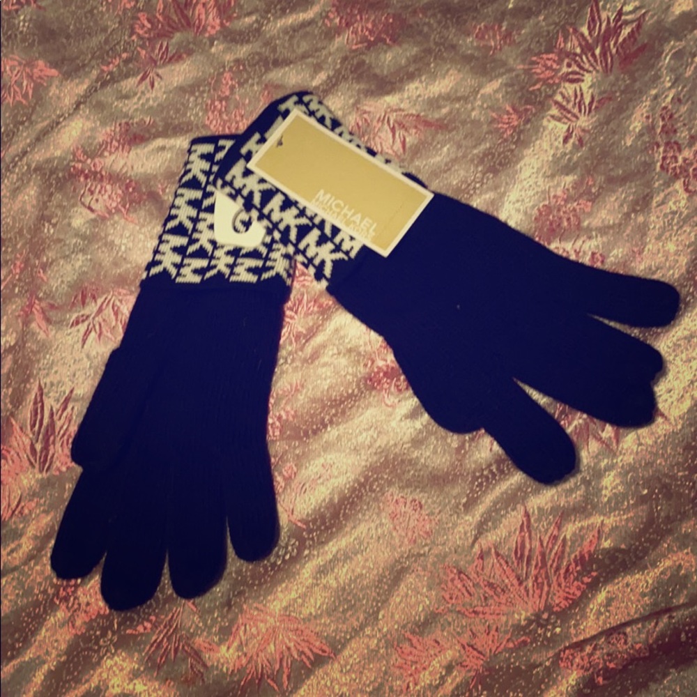 MK Gloves